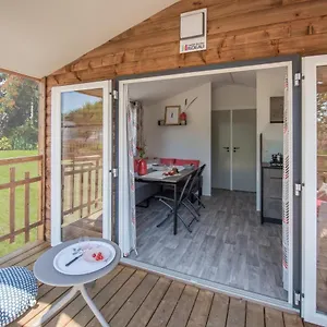 *** Campsite Paris Beau Village France